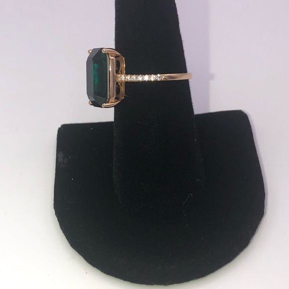 5ct Emerald Ring - Picture 4 of 8